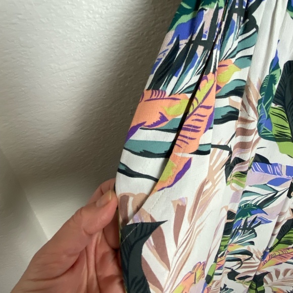 Sanctuary White Tropical Floral Ruffle Short Sleeve‎ Jumpsuit Wide Leg - Medium - Picture 8 of 15